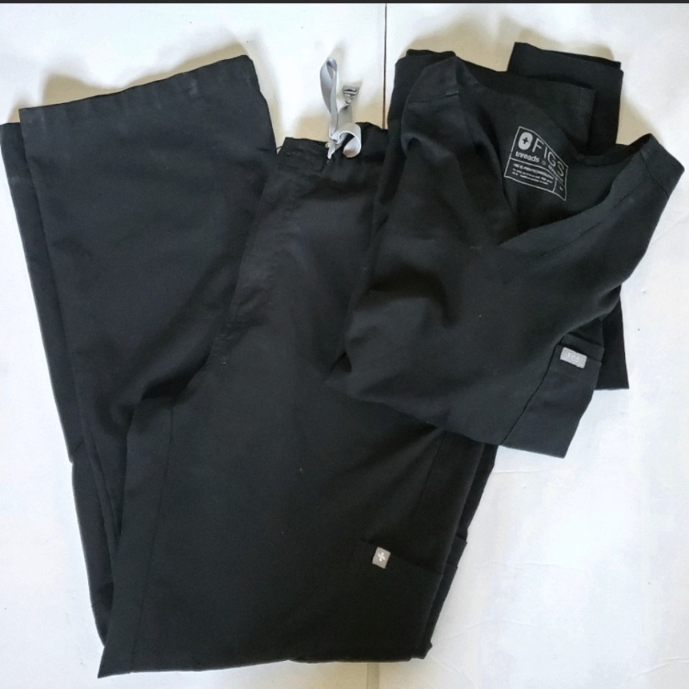 FIGS Mens Black Scrub Set Medium